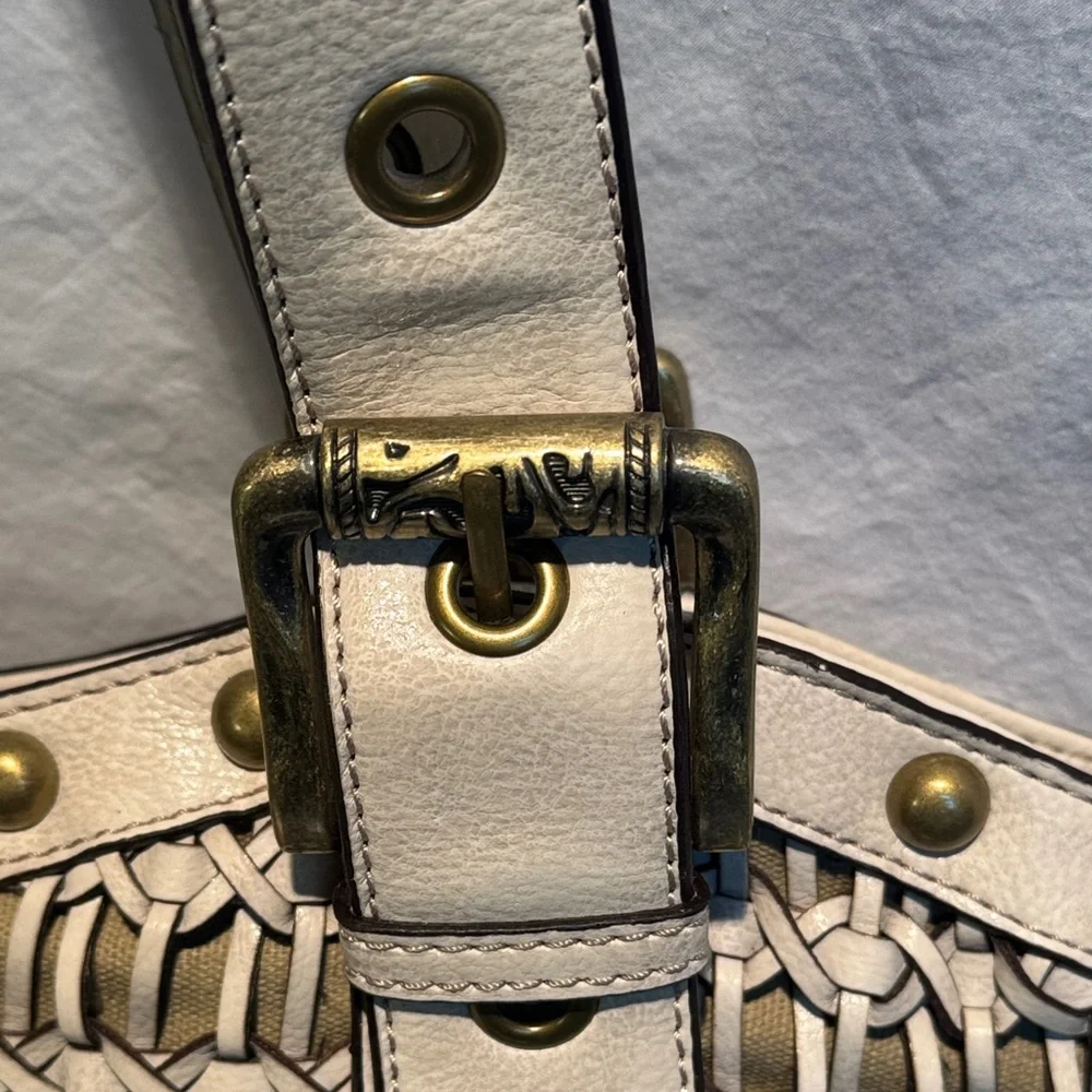 Kathy Van Zeeland Cream and Black Geometric Shoulder Bag